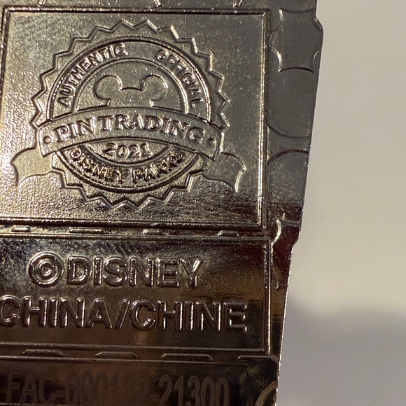 Disney Belle & Mrs. Potts Coffee Cup Pins - Picture 4 of 4